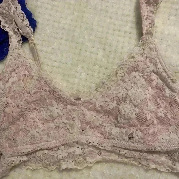 3 Bralettes Size Medium all have adjustable straps by Jockey & No Boundaries - Picture 7 of 7